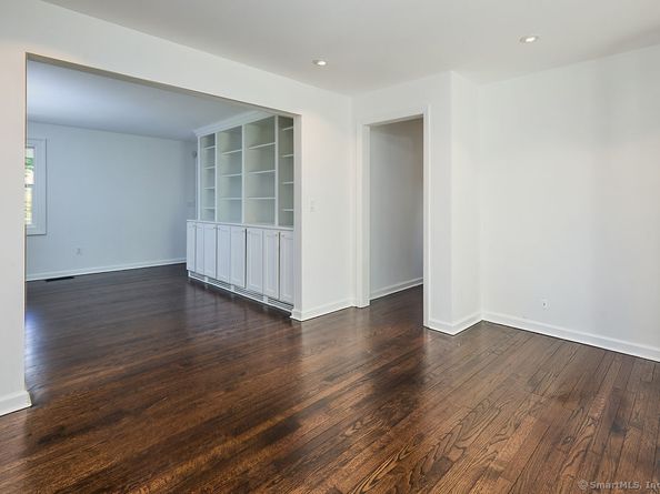17 Grays Farm Road, Weston CT 06883