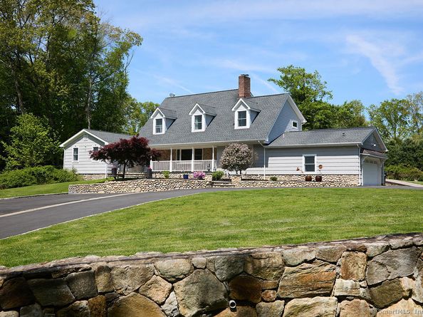 17 Grays Farm Road, Weston CT 06883