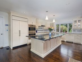 17 Grays Farm Road, Weston CT 06883