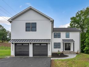 26 Wabuda Place, Shelton CT 06484