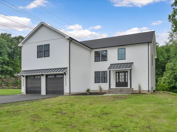 26 Wabuda Place, Shelton CT 06484
