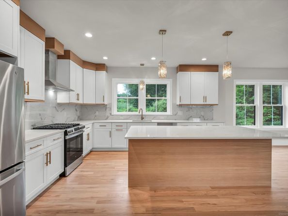 26 Wabuda Place, Shelton CT 06484