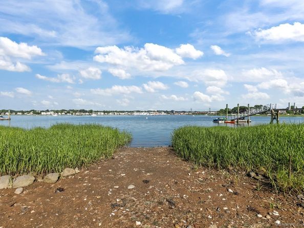 6 Tonetta Circle, Norwalk CT 06855