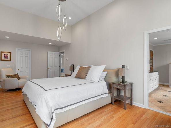 6 Tonetta Circle, Norwalk CT 06855