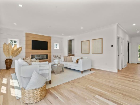 72 Lloyd Drive, Fairfield CT 06825