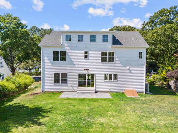 72 Lloyd Drive, Fairfield CT 06825
