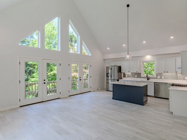7 Lamont Road, New Fairfield CT 06812