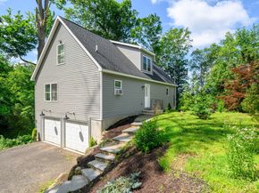 7 Lamont Road, New Fairfield CT 06812