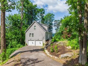 7 Lamont Road, New Fairfield CT 06812