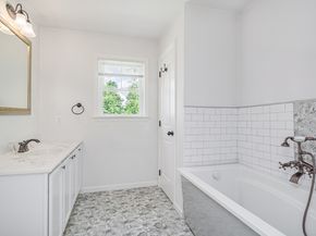 7 Lamont Road, New Fairfield CT 06812