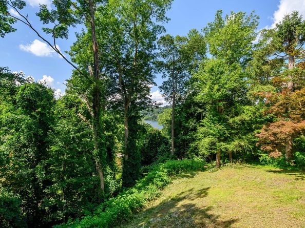 7 Lamont Road, New Fairfield CT 06812