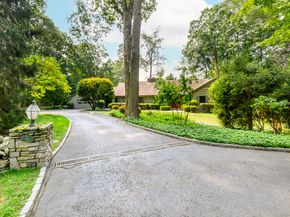 40 Caprice Drive, Stamford CT 06902