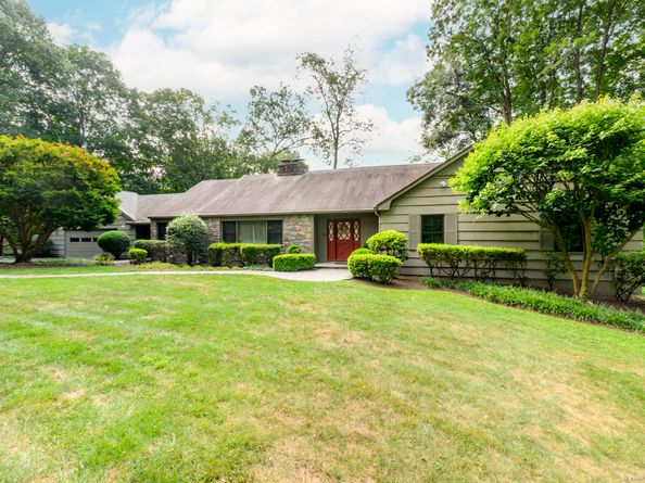 40 Caprice Drive, Stamford CT 06902