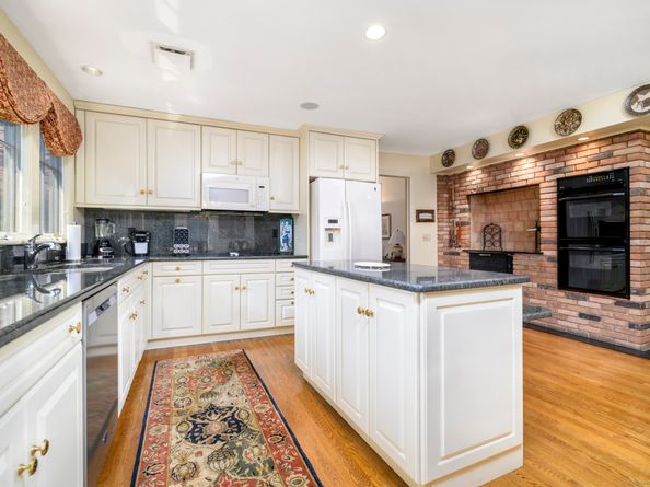 40 Caprice Drive, Stamford CT 06902