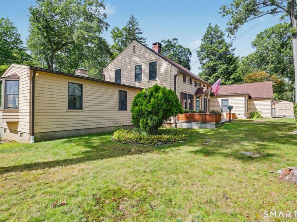 10 Hillwood Place, Norwalk CT 06850