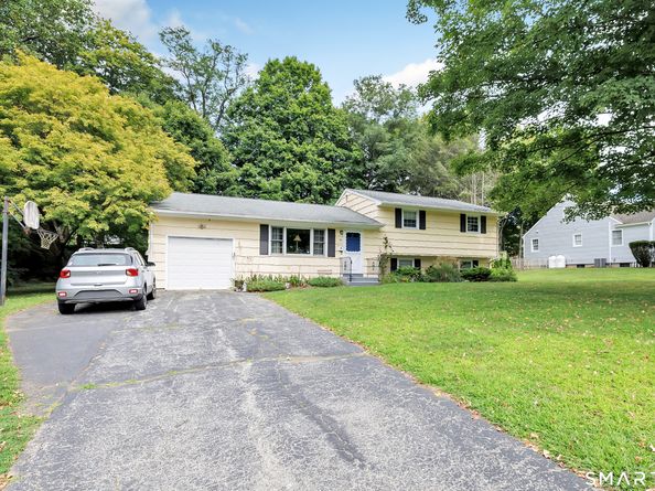 59 Springwood Drive, Trumbull CT 06611