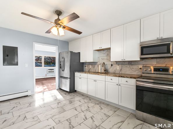 15 Cherry Hill Drive 2A, Bridgeport CT 06606
