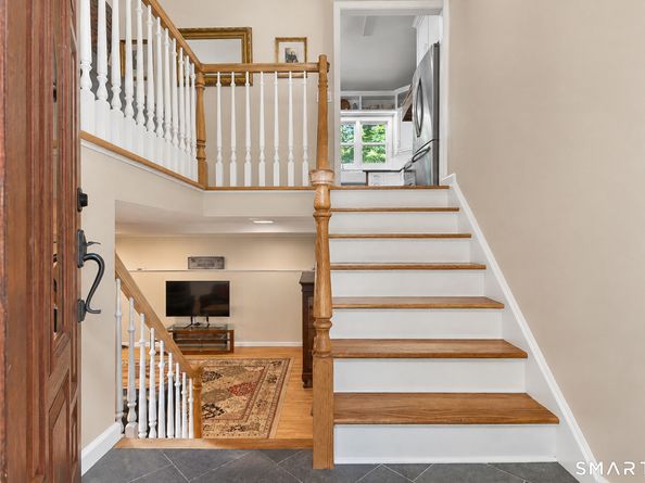 3 Galloping Hill Drive, New Fairfield CT 06812