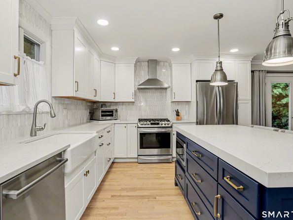 25 Westview Place, Greenwich CT 06878