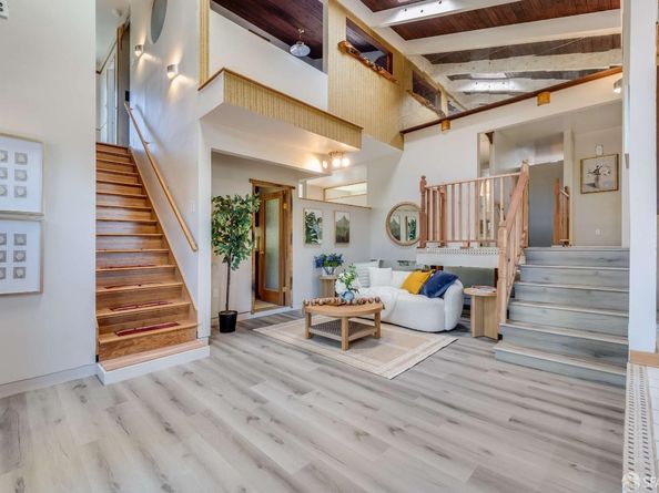 8665 Seneca Street, Oakland CA 94605