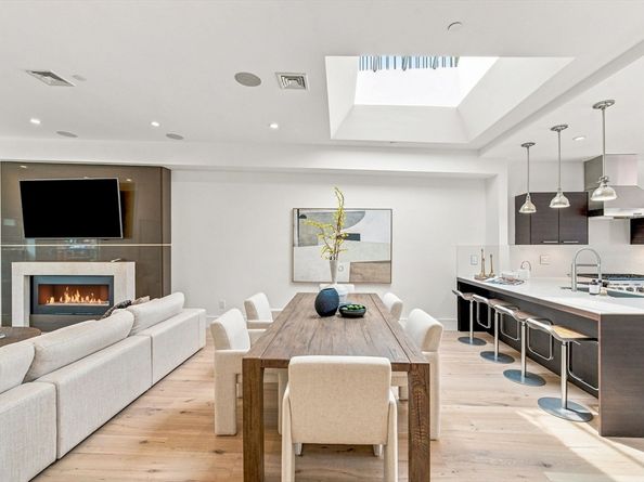 431 Marlborough St PH, Boston MA 02115