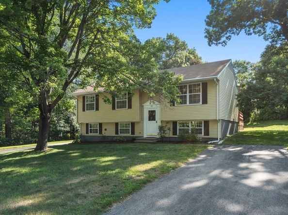 85 Tower Street, Hudson MA 01749