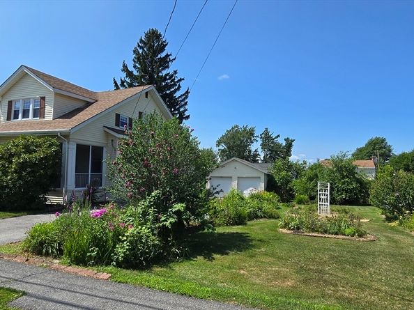 21 Arbutus Road, Worcester MA 01606