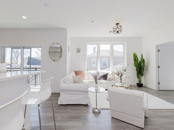 92-94 George St 202, Boston MA 02119