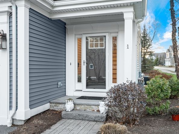 1 Green Ln 1, Framingham MA 01701