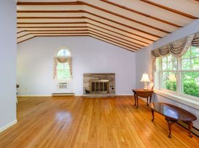 371 Gardner St, Hingham MA 02043