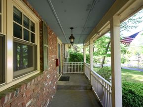 371 Gardner St, Hingham MA 02043