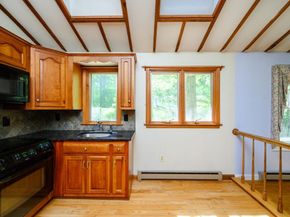 371 Gardner St, Hingham MA 02043