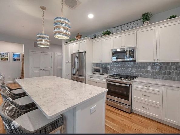 50 Coppersmith Way 302, Canton MA 02021