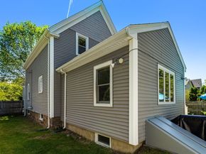 8 Lincoln Street, Manchester MA 01944