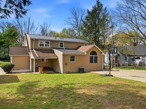 1 Valley Rd, Lexington MA 02421