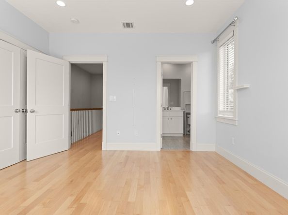 35 Bacon Street 35, Watertown MA 02472