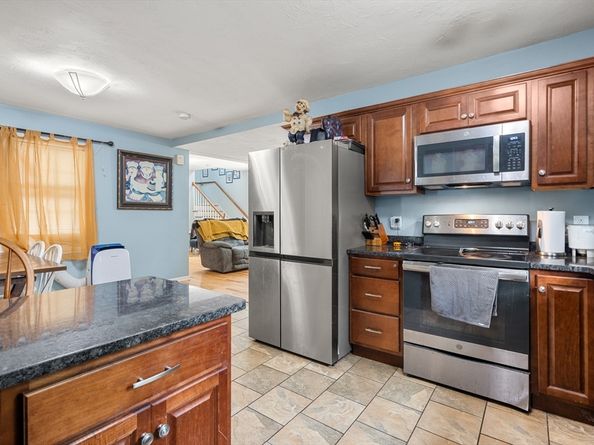 80 Rawson St, Leicester MA 01524