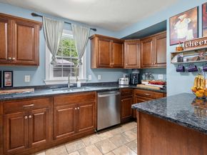 80 Rawson St, Leicester MA 01524