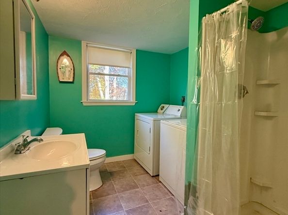 11 Danforth Park Rd, Framingham MA 01701