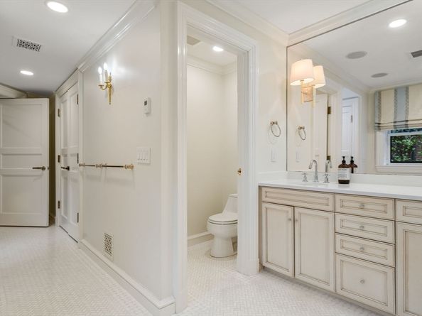 168 Beacon St 1, Boston MA 02116