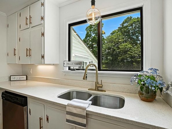 84 East Main Street, Hopkinton MA 01748