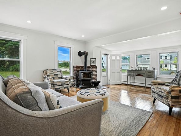 84 East Main Street, Hopkinton MA 01748