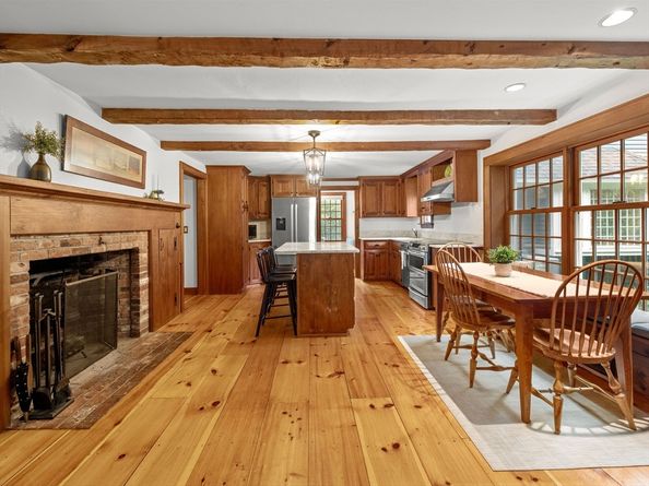 135 Fruit Street, Hopkinton MA 01748