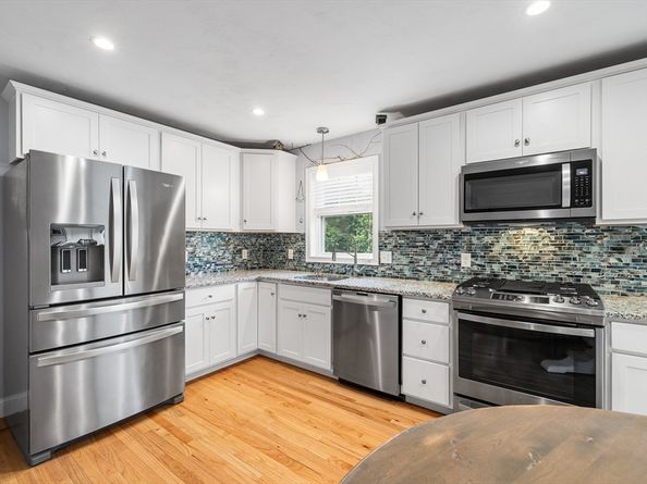 98 Marion Rd 3, Mattapoisett MA 02739