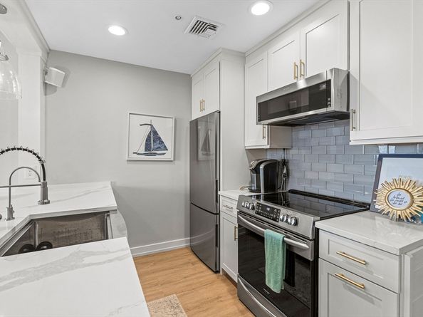 300 Commercial St 709, Boston MA 02109