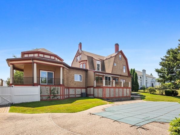 372 Ocean Avenue, Marblehead MA 01945