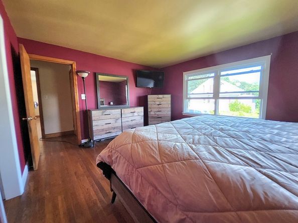 6 Crosby St, Webster MA 01570