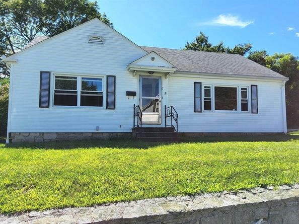 6 Crosby St, Webster MA 01570