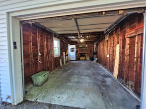 6 Crosby St, Webster MA 01570