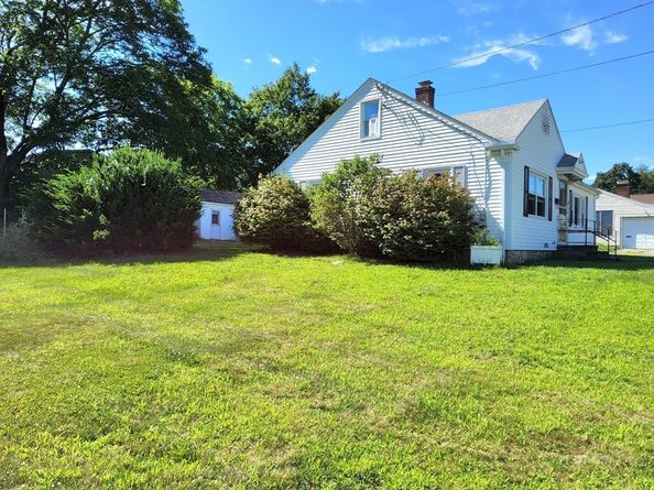 6 Crosby St, Webster MA 01570